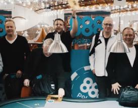 Her er 888Pokers danske drenge til Crazy Eights i Las Vegas
