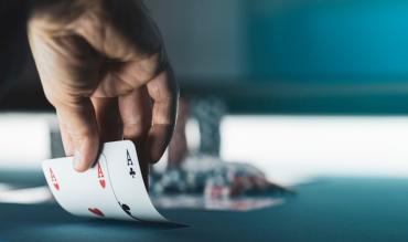 Dead Man’s Hand – historien og hvordan du spiller den